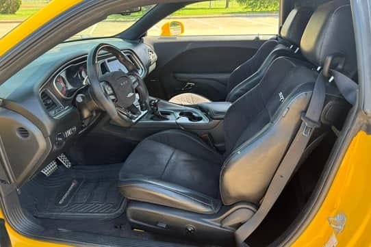 2017 DODGE CHALLENGER SRT HELLCAT - Image 6