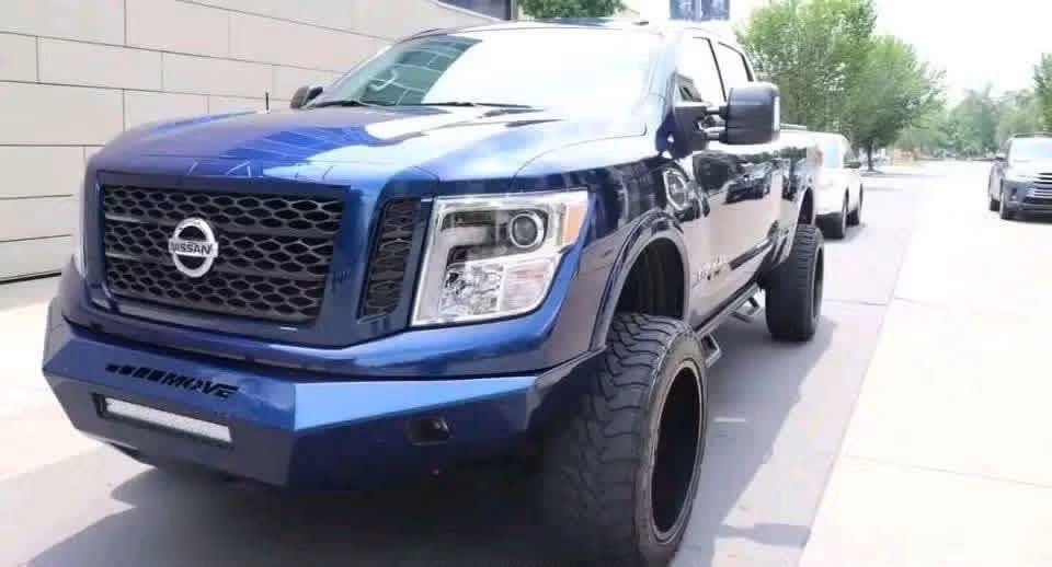 2018 NISSAN TITAN XD $10,000