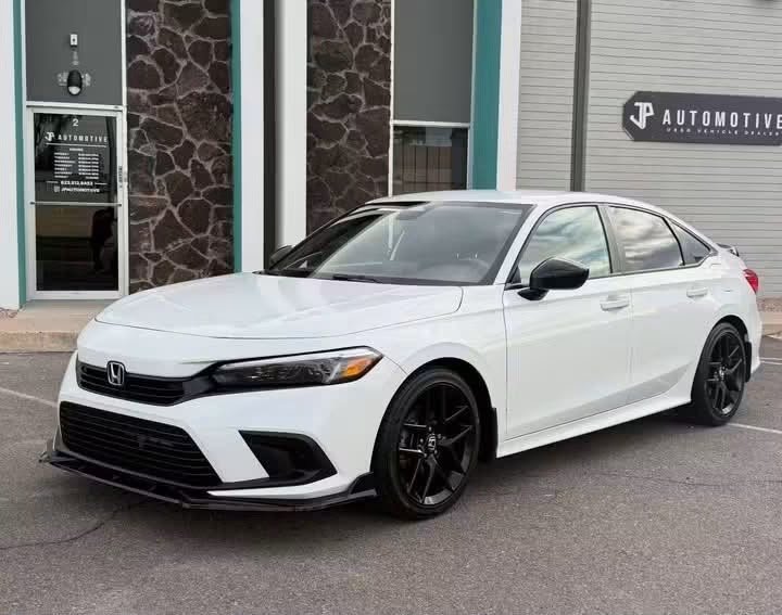 2022 Honda civic Sport PRICE $14,000