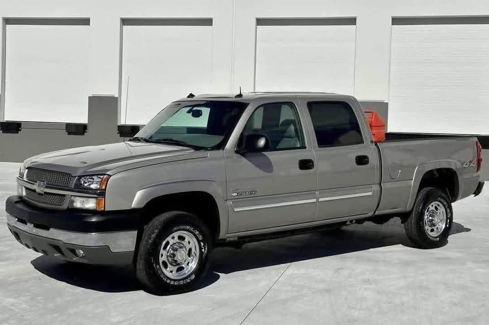 2003 Chevrolet Silverado 2500HD LT 4x4 PRICE $7,500
