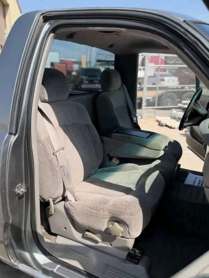 1999 chevy Silverado short bed single cab PRICE $7,500 - Image 4