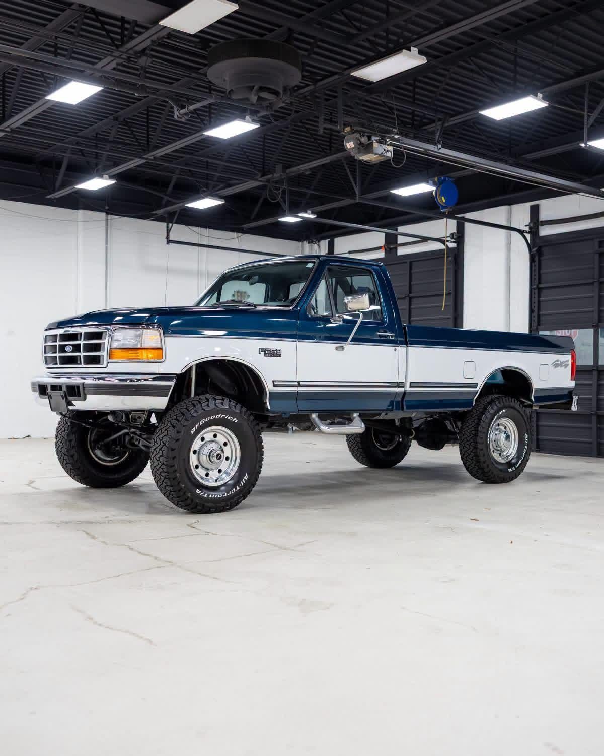 1994 Ford F-250 XLT 4x4 Regular Cab Long Bed price $10000 - Image 2
