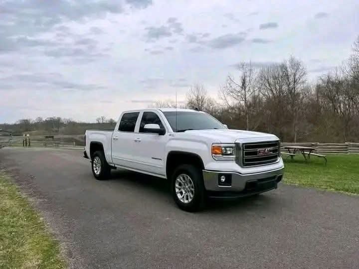 2015 GMC Sierra 4x4 PRICE $5800