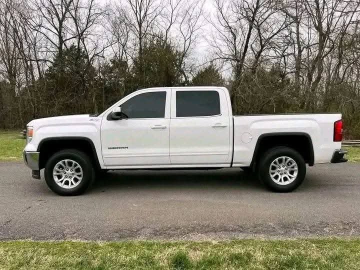 2015 GMC Sierra 4x4 PRICE $5800 - Image 5