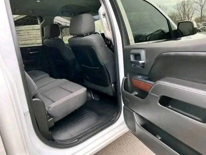 2015 GMC Sierra 4x4 PRICE $5800 - Image 7